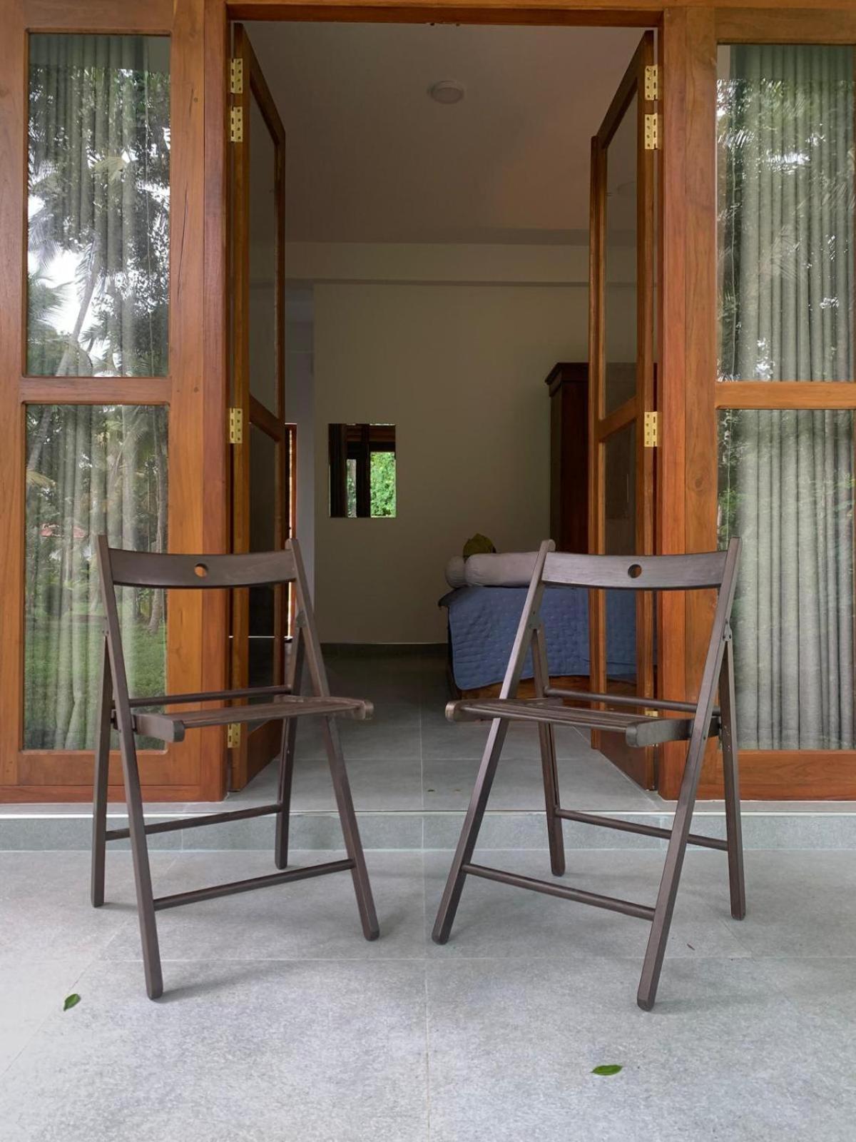 Sebastian Transit Villa With Free Shuttle Service To Airport Kotugoda 外观 照片